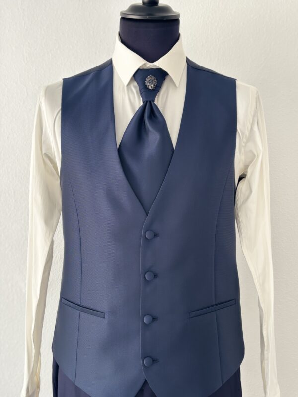 Costume pas cher homme bleu marine avec gilet et cravate lavallière