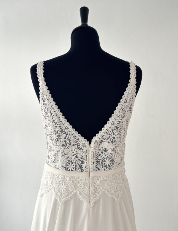 Décolleté dos arrondi – robe de mariée RO626H à prix réduit