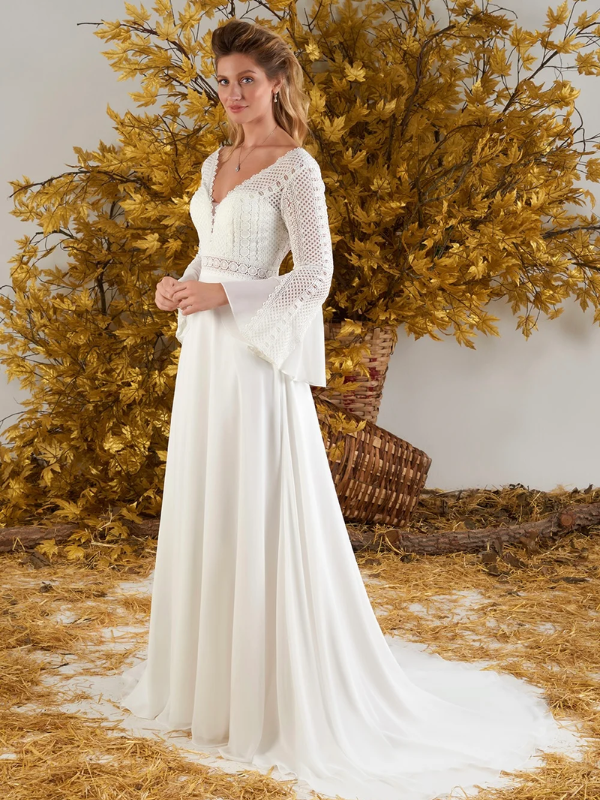 Robe de mariée Rowan en dentelle avec manches longues et décolleté en V