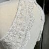 Laissez-vous séduire par la robe Angeola Tendy. Son corsage en dentelle délicate, son col montant et sa jupe fluide en font une pièce d’exception pour un look romantique et moderne. Disponible commandez dès maintenant !