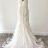 Robe sirène en dentelle florale baroque avec décolleté plongeant et jupe en tulle transparent