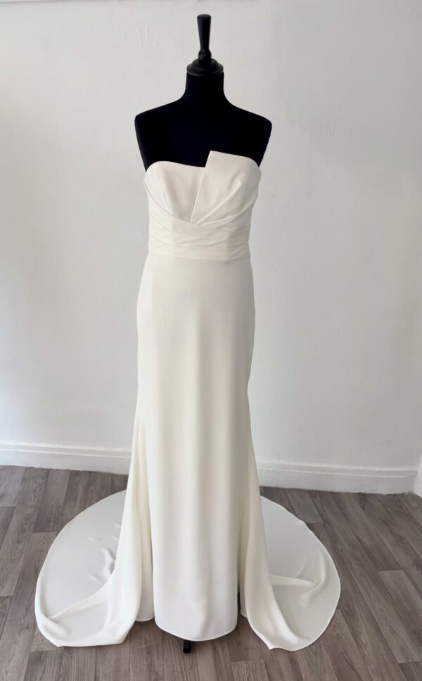 Robe de mariée bustier blanche fourreau modèle africa