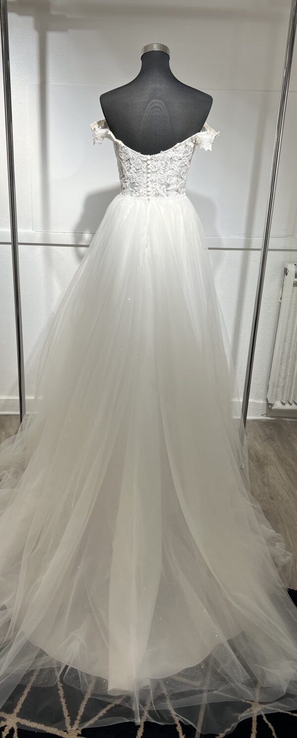 Robe de mariée trapèze Justin Alexander avec bustier cœur, bretelles tombantes, dentelle perlée et fente élégante