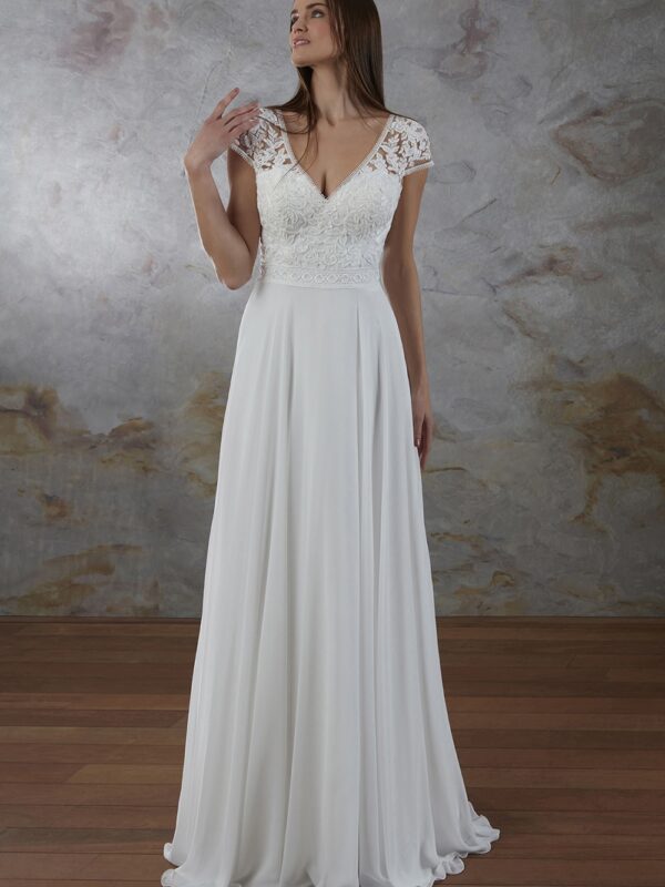 Robe de mariée trapèze en mousseline Couture Nuptiale Rebecca vue d'ensemble