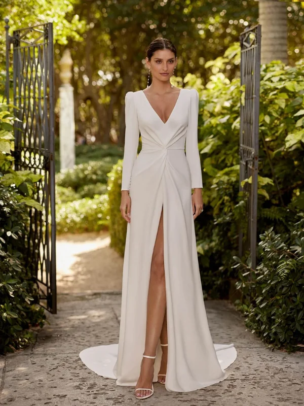 Robe de mariée fourreau en crêpe Aire Barcelona modèle Salvia vue d'ensemble - Taille 42