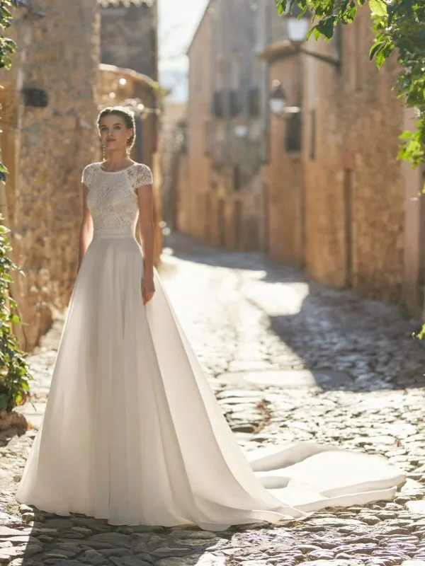 Robe de mariée princesse en organza Rosa Clara Ursino vue d'ensemble