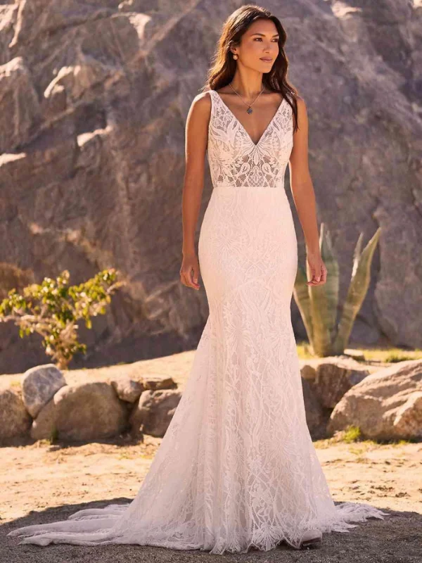 Robe de mariée sirène évasée modèle 66314 par Justin Alexander, en dentelle aux teintes sable, ivoire et latte, vue de face.