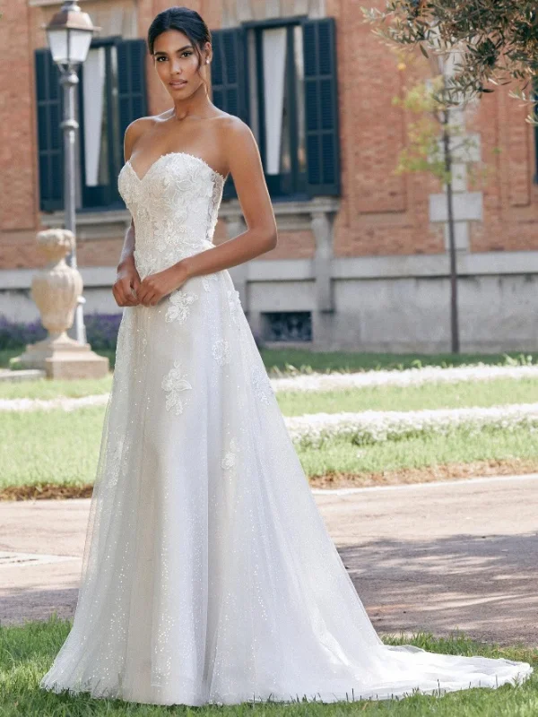 Robe de mariée coupe princesse Justin Alexander modèle 44130 en tulle avec bustier en dentelle