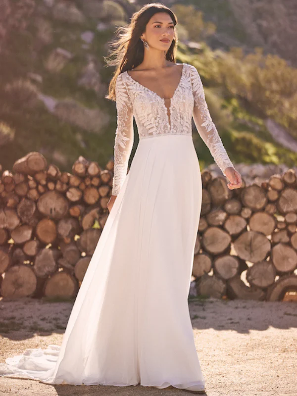 Robe de mariée trapèze en mousseline Lilian West modèle 66308 avec manches longues en dentelle